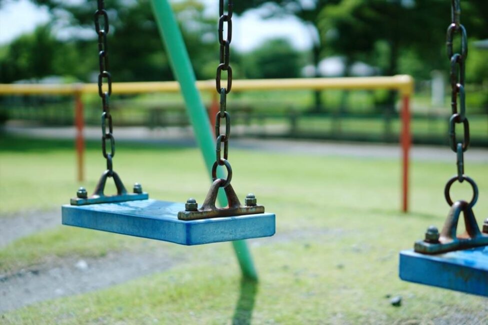 Huśtawka na framudze kroki montażowe