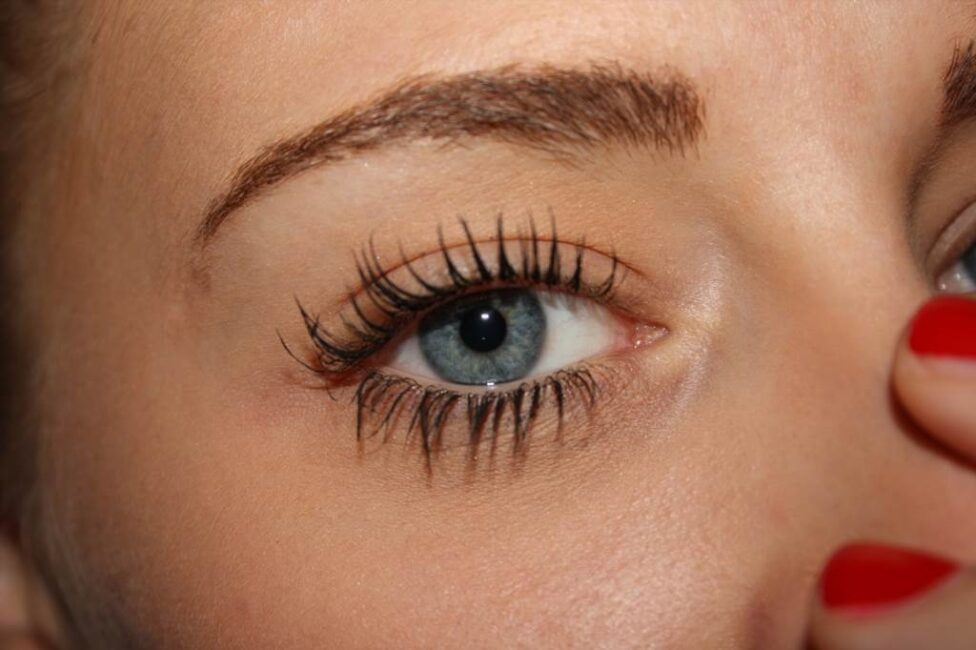 Tutorial krok po kroku jak zatuszować siniaka